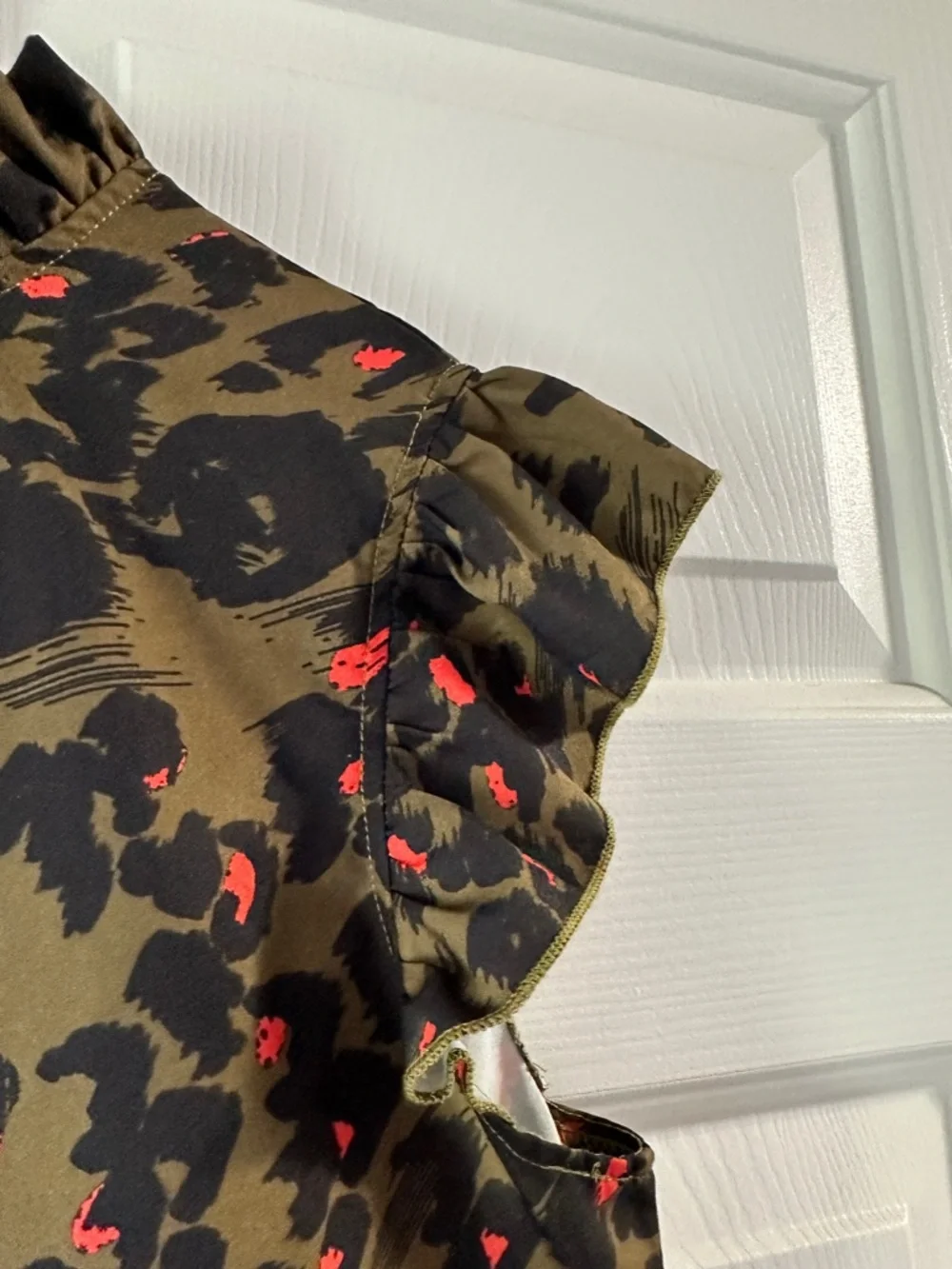 Leopard Print Top with Ruffles - Picture 4 of 6